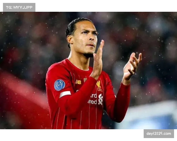 范戴克绝杀后的庆祝：利物浦队长跪地掩面